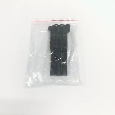 Пластиковые треугольные скобки для компактных бутановых газовых баков